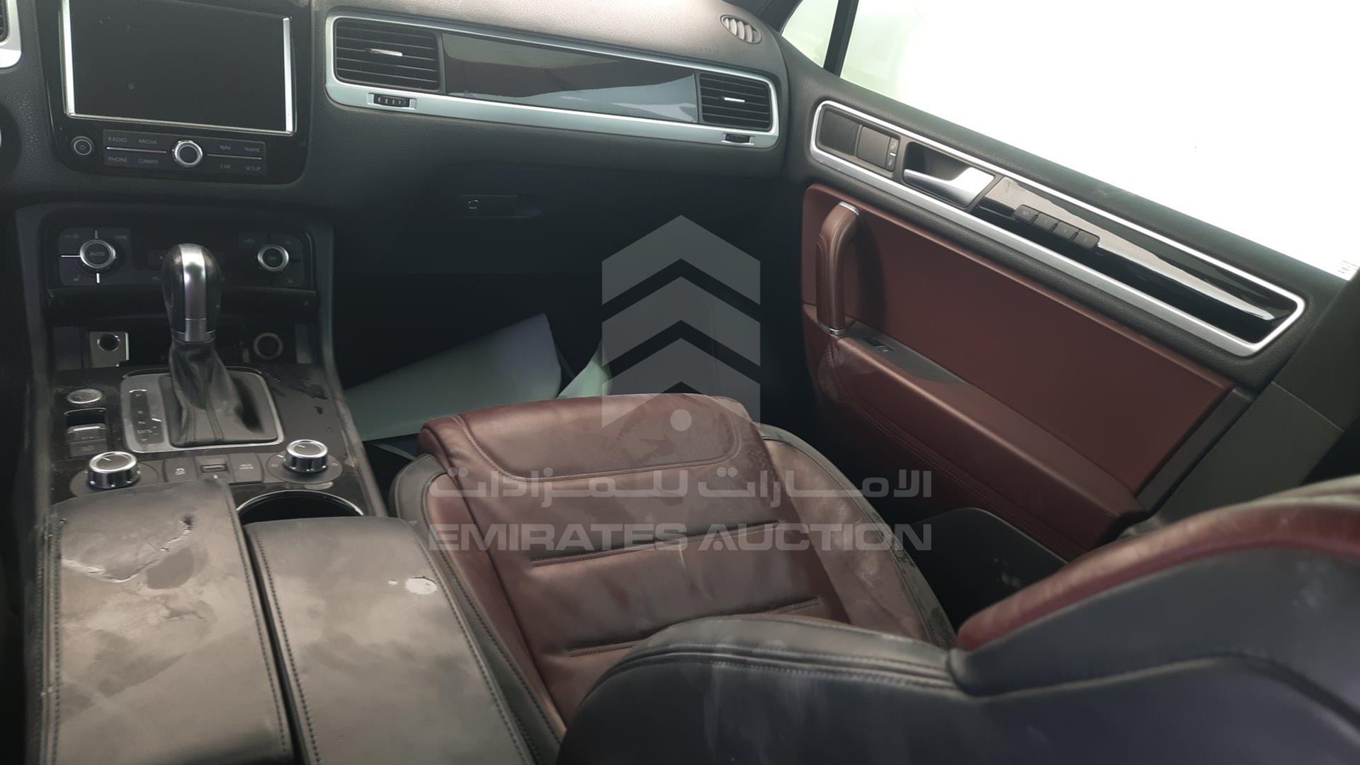 2013 VOLKSWAGEN TOUAREG VIN: WVGBD2BP7DD008254