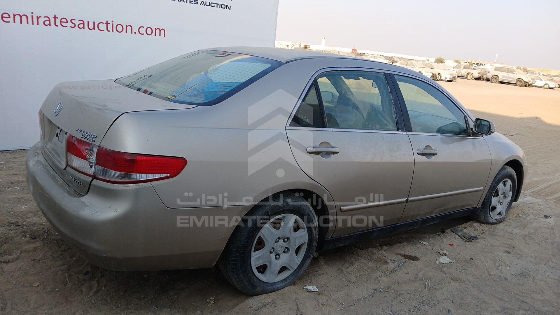 2005 HONDA ACCORD VIN: JHMCM56505C404812