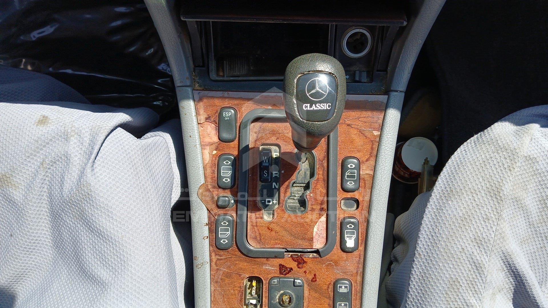 2000 MERCEDES E200 VIN: WDB2100351B033021