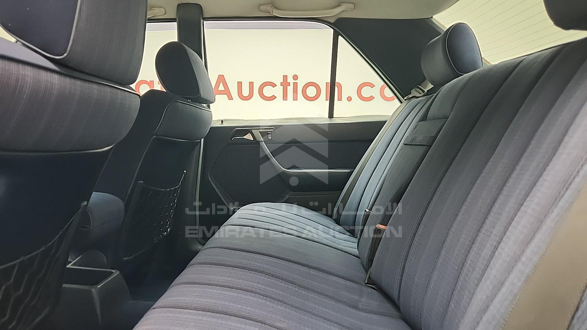 1986 MERCEDES 230 VIN: WDB1240231A286248