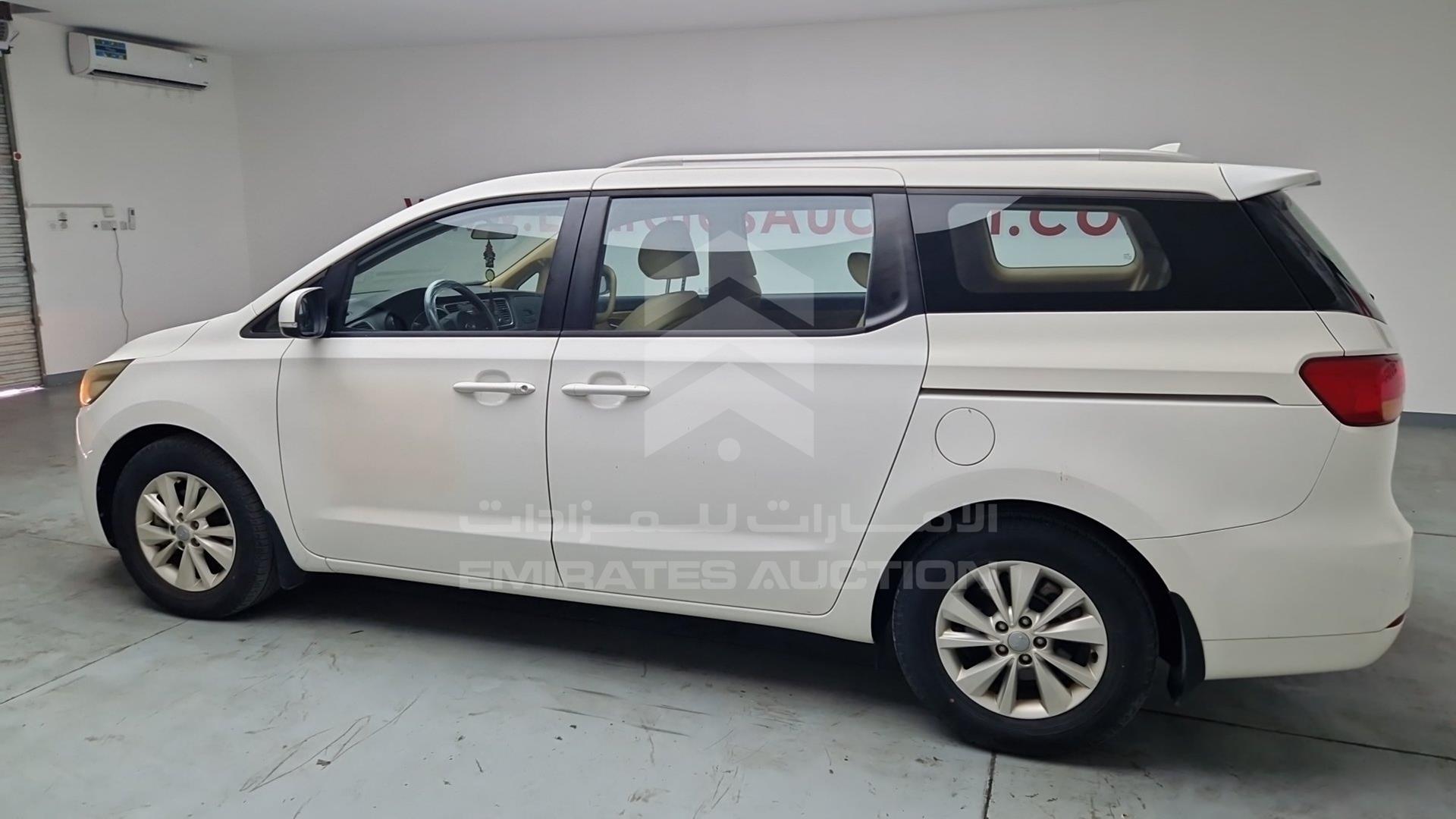 2016 KIA CARNIVAL VIN: KNAMB8128G6156978