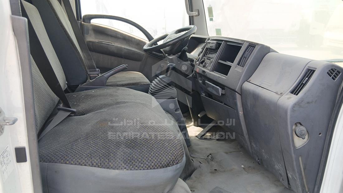 2013 Isuzu Reward NM — Front Right Passenger Seat View — Photo 20