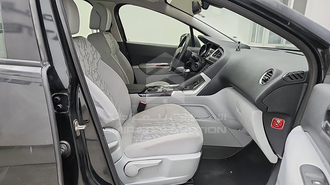 2011 Peugeot 3008 — Front Right Passenger Seat View — Photo 23