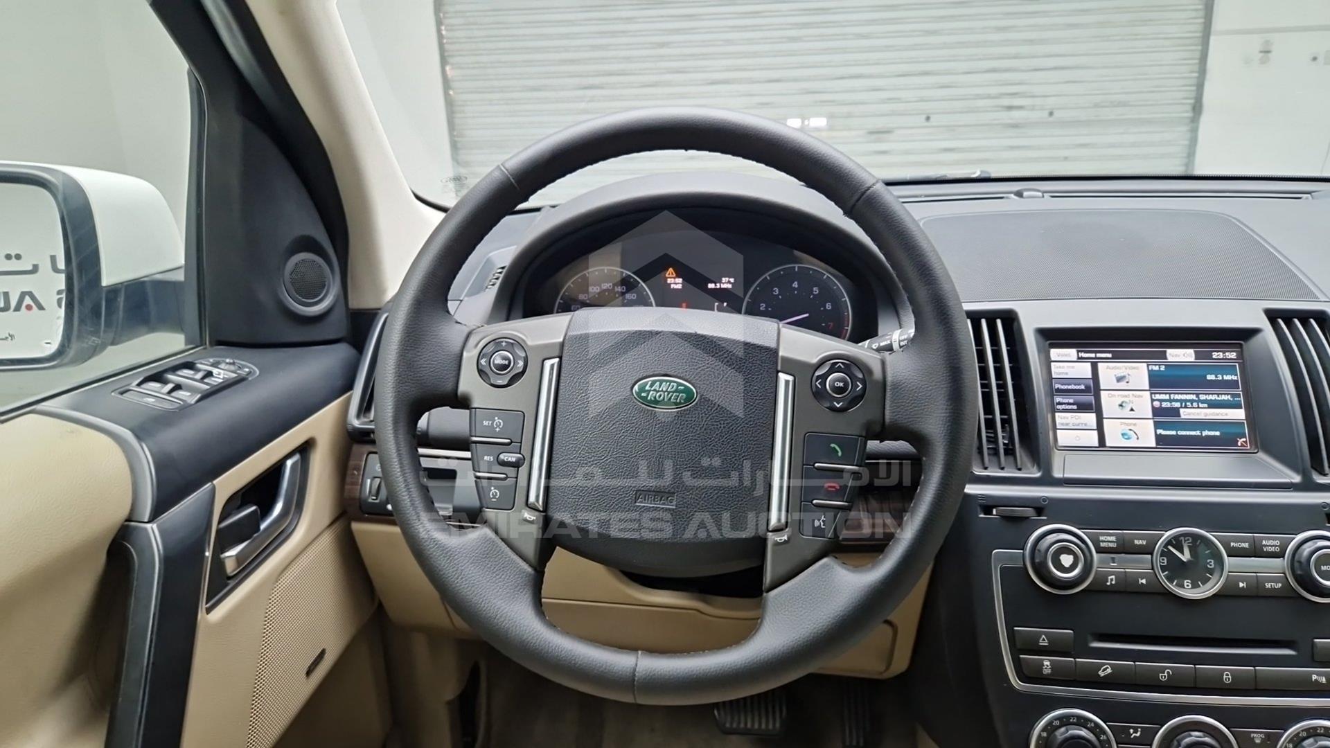 2014 LAND ROVER LR 2 VIN: SALFA2BG8EH390036
