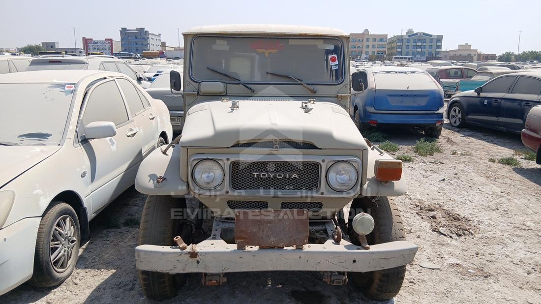 Toyota - Scrap without document — Full Front View — Photo 1