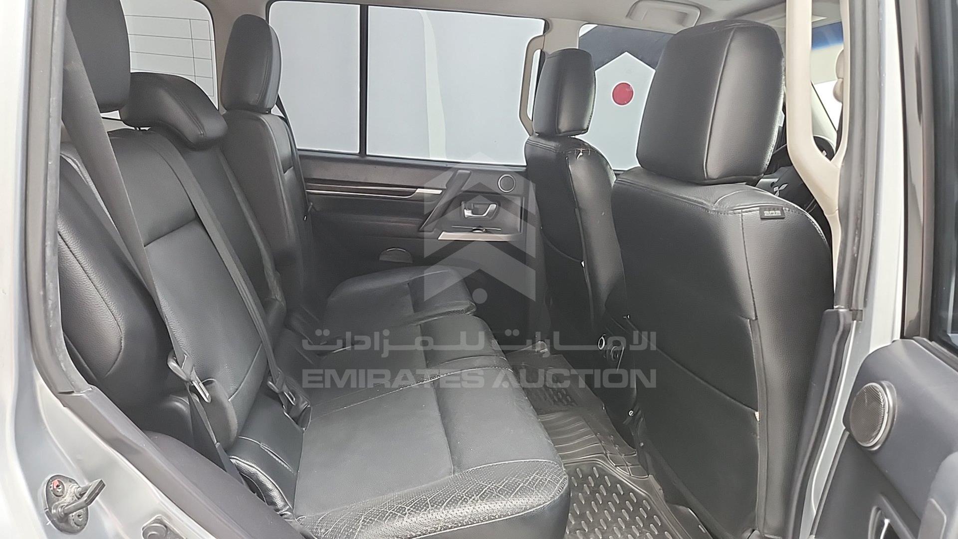 2012 MITSUBISHI PAJERO VIN: JMYLRV95WCJ703378