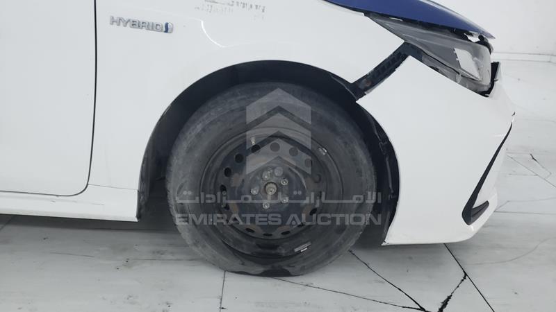 RKLBA0BE3L1000705 Auction: EmiratesAuction Lot: 405563 RKLBA0BE3L1000705 Toyota Corolla 2020 WHITE Photo 24