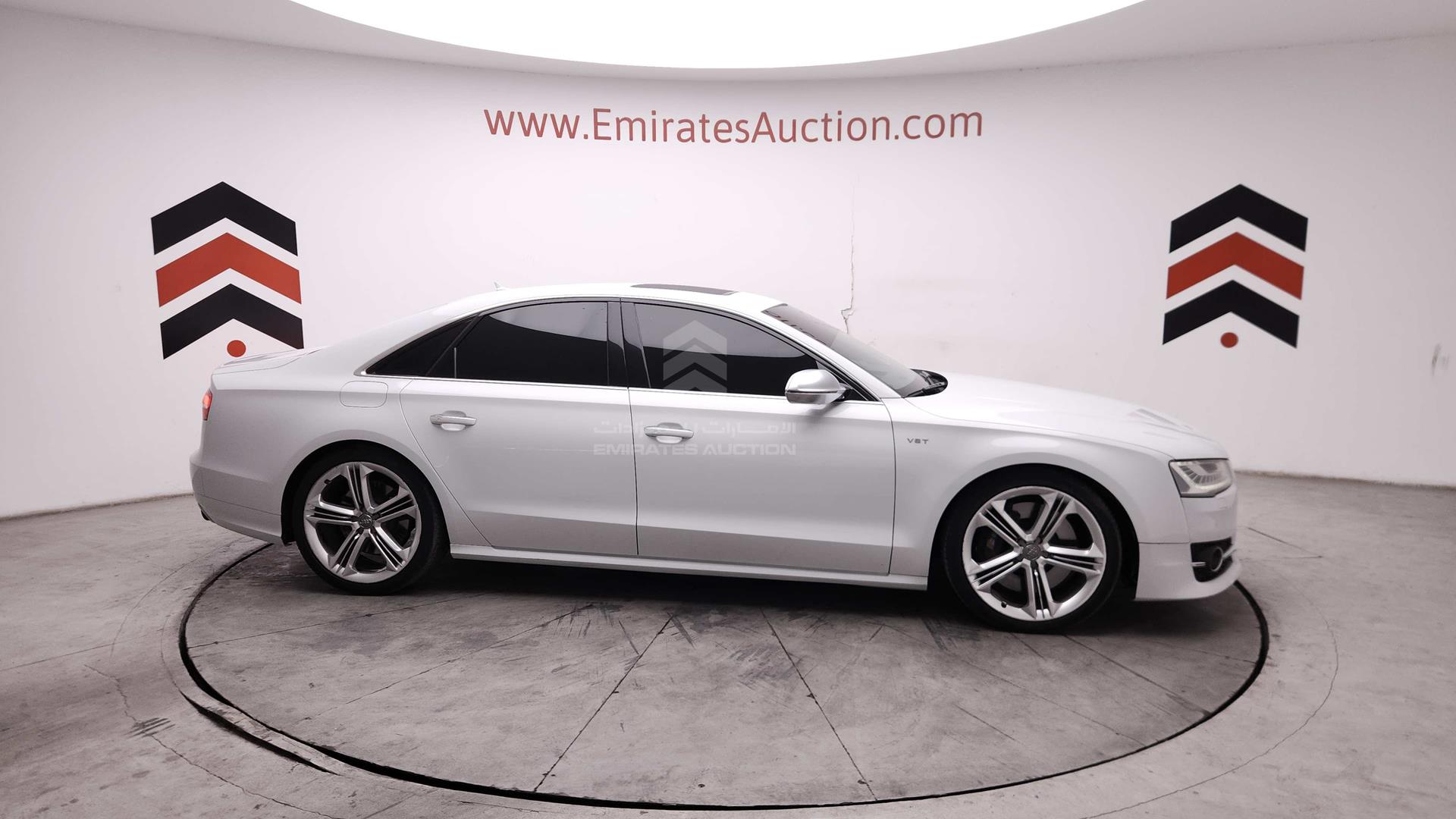 2016 AUDI S8 VIN: WAUG2BFD4GN000253