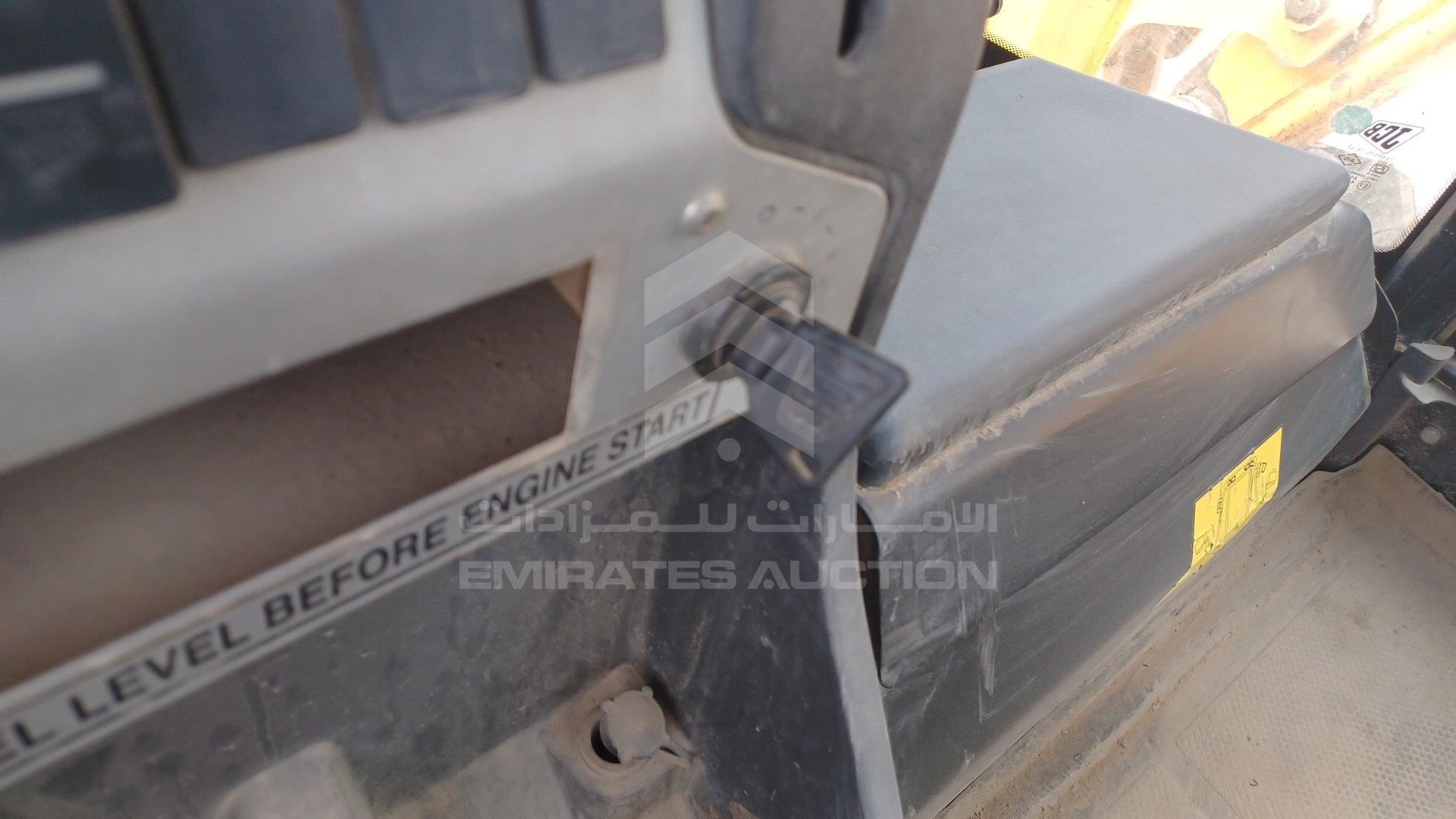 2017 JCB 3DX VIN: RAJ3DXSSH02938916