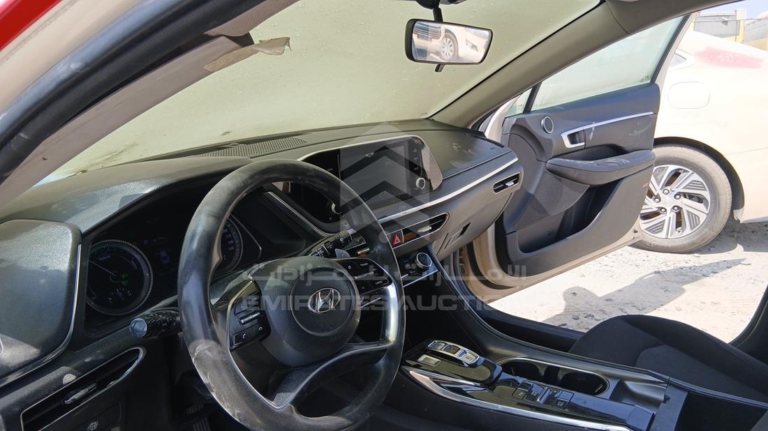 2021 Hyundai Sonata Hybrid — Front Left Driver Dashboard View — Photo 12