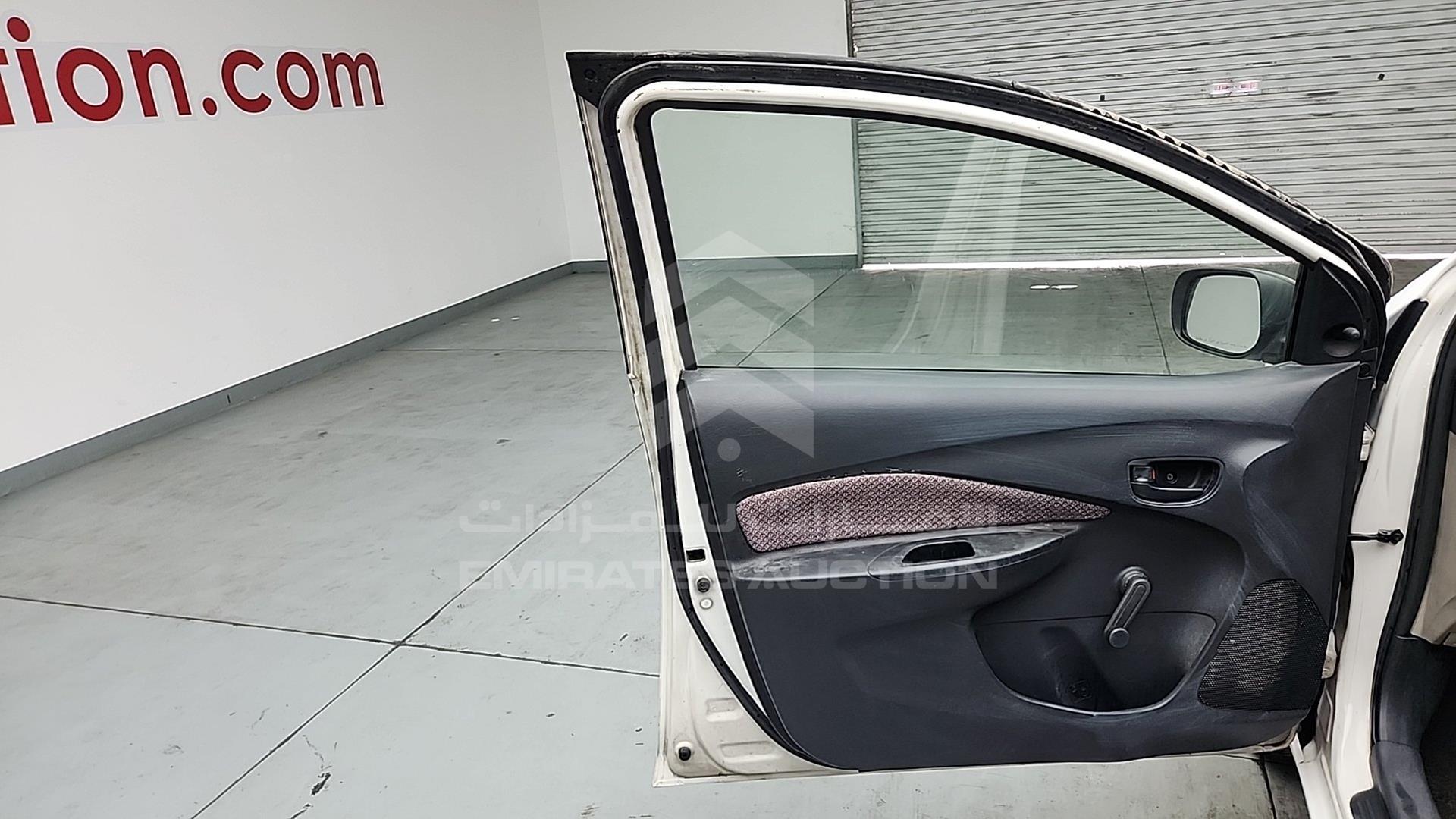 2008 TOYOTA YARIS VIN: JTDBW923181102755