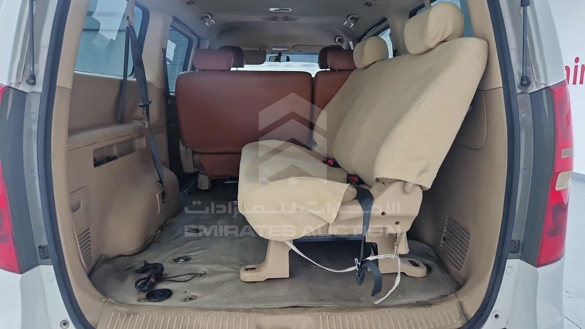KMHWH81R6CU371221 - 2012 Hyundai H1 - #undefined