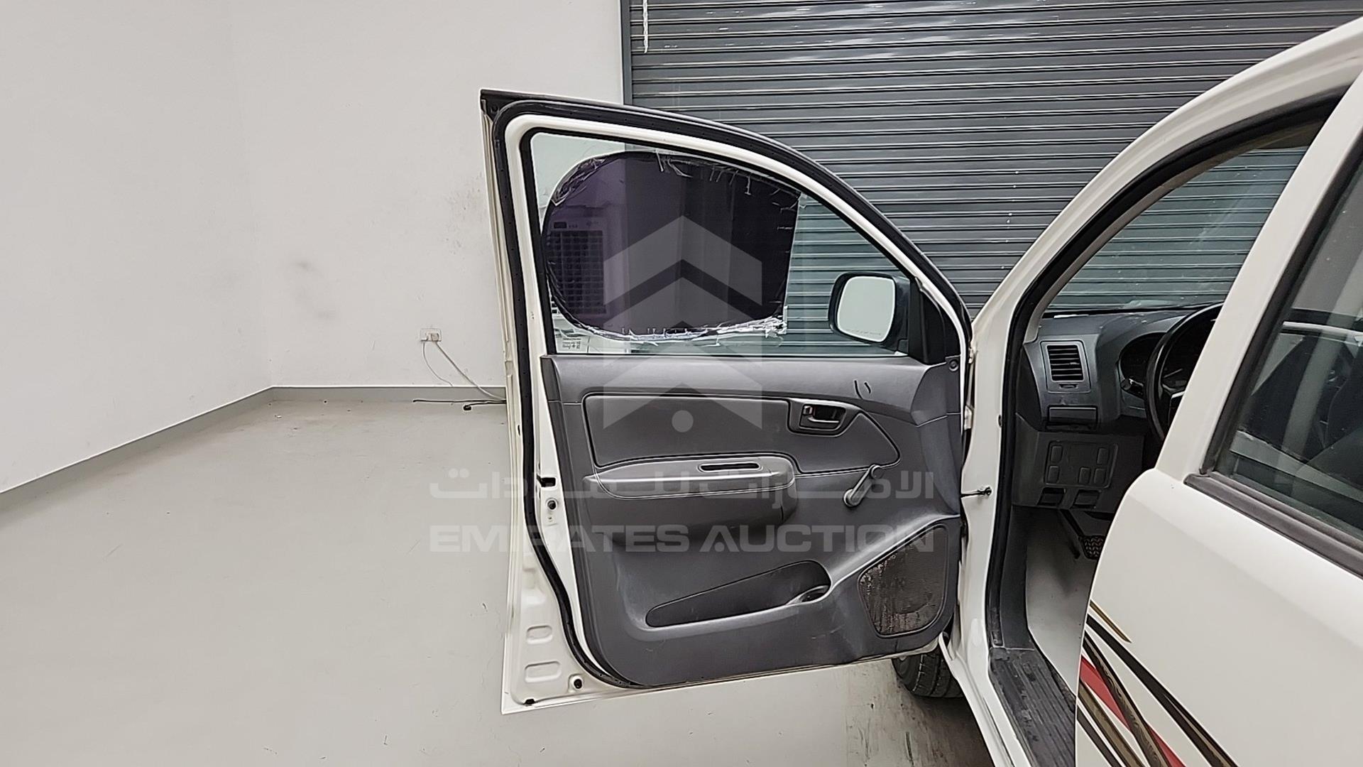 2015 TOYOTA HILUX VIN: MR0EX12G9F2356429