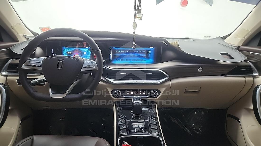 بيستون T77 2026 — زاوية الواجهة الكاملة — صورة 16