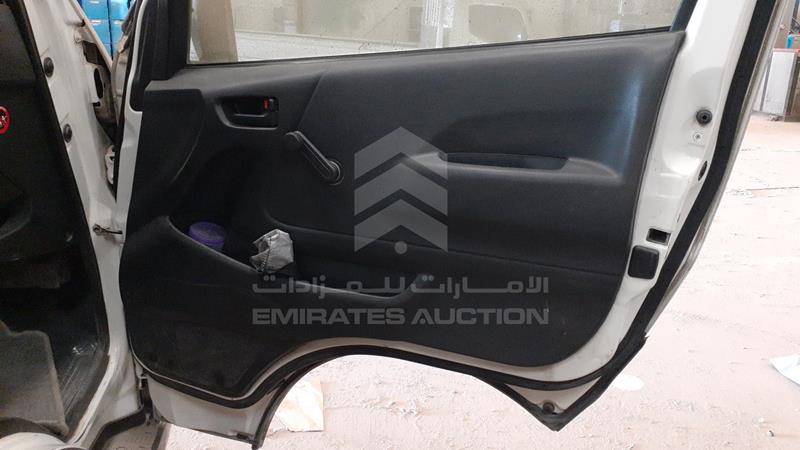 JTGJX02P1E0061717 Auction: EmiratesAuction Lot: 409501 JTGJX02P1E0061717 Toyota Hiace 2014 WHITE Photo 23