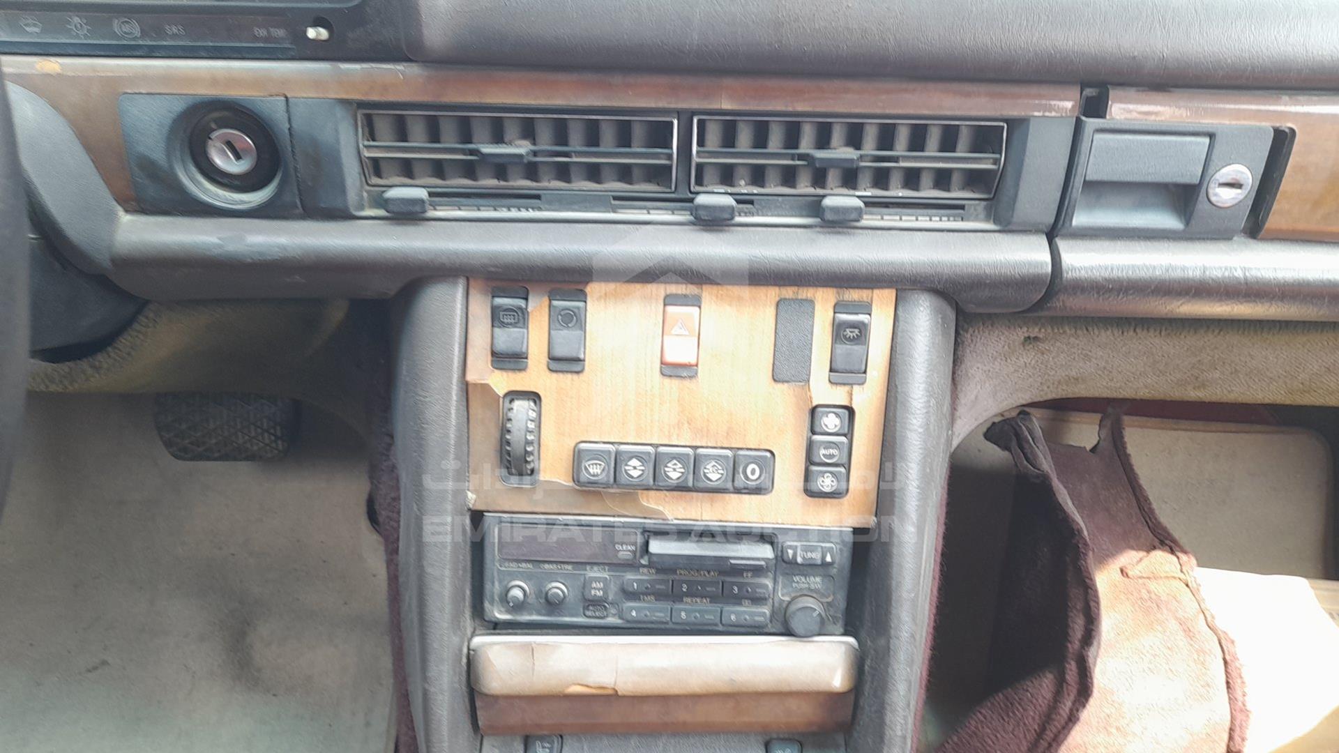 1987 MERCEDES SEL 560 VIN: WDB1260391A372756