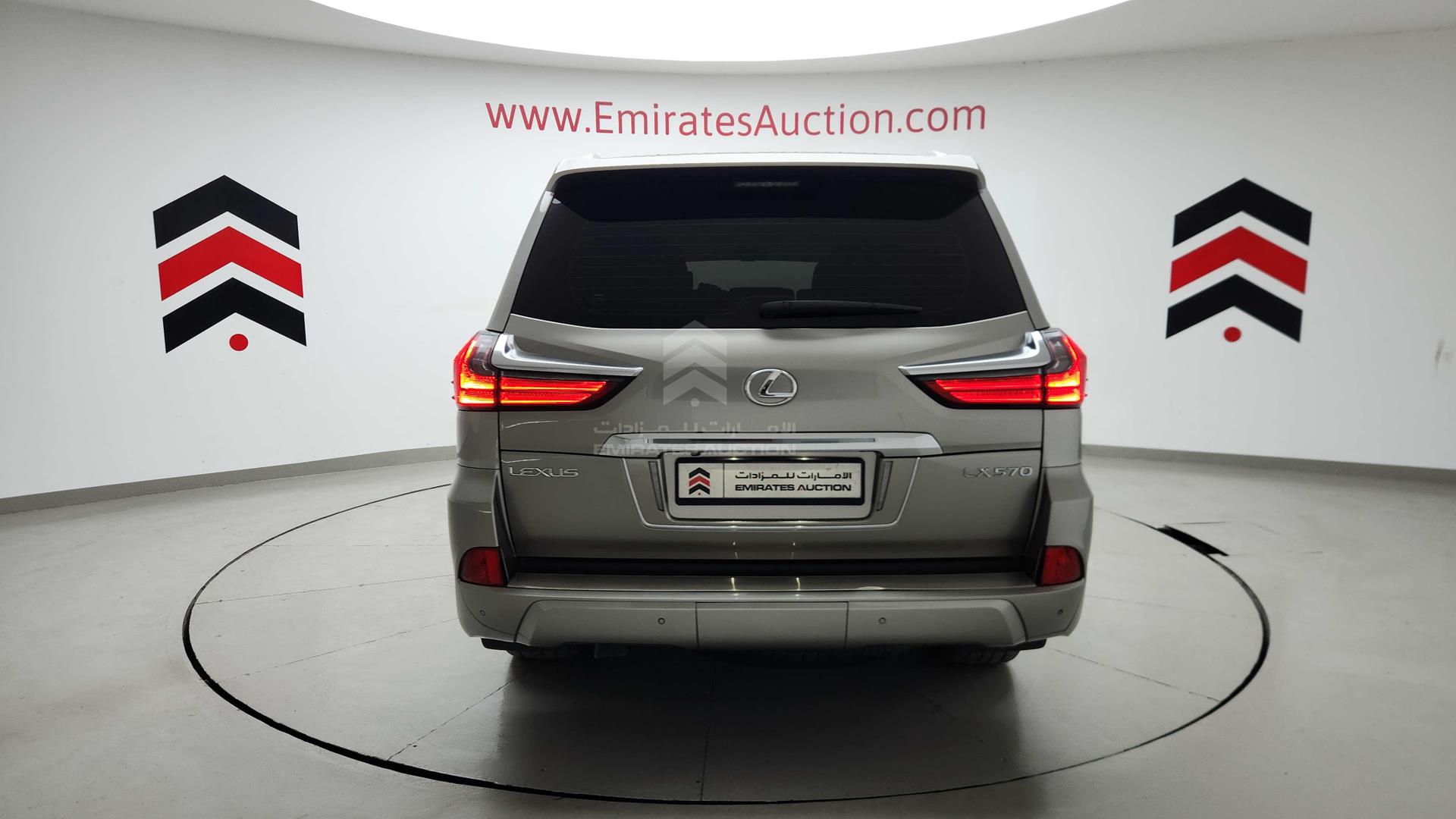 2018 LEXUS LX 570 VIN: JTJHY00W2J4259693