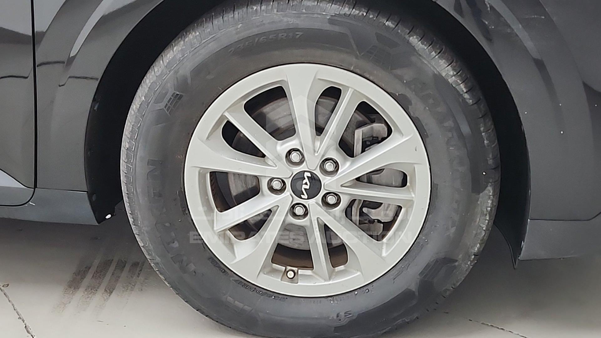 2022 KIA CARNIVAL VIN: KNDNB4H32N6132221