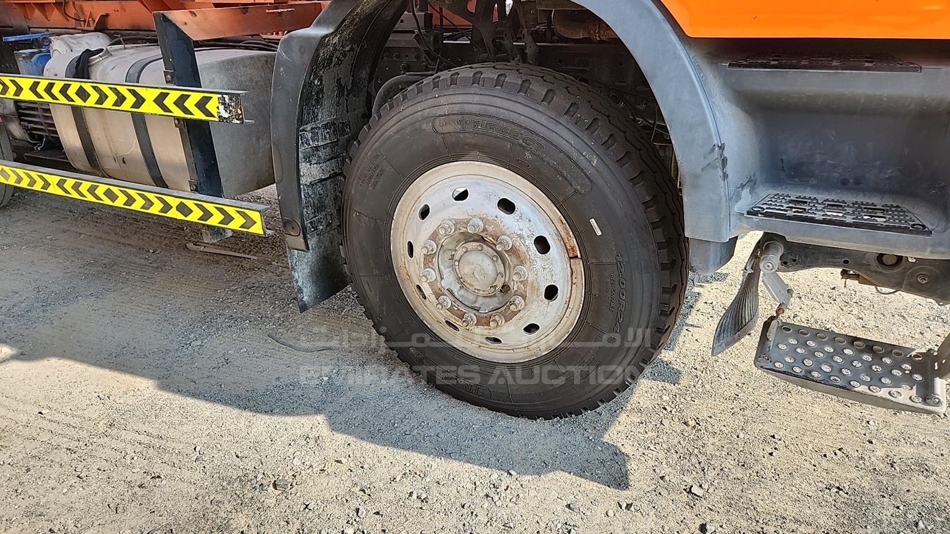2007 MERCEDES ACTROS VIN: WDAKHCAA47L192058