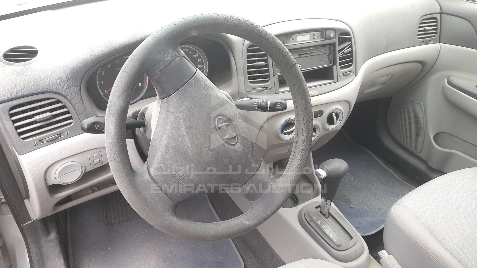 2010 HYUNDAI ACCENT VIN: KMHCM41A1AU449161