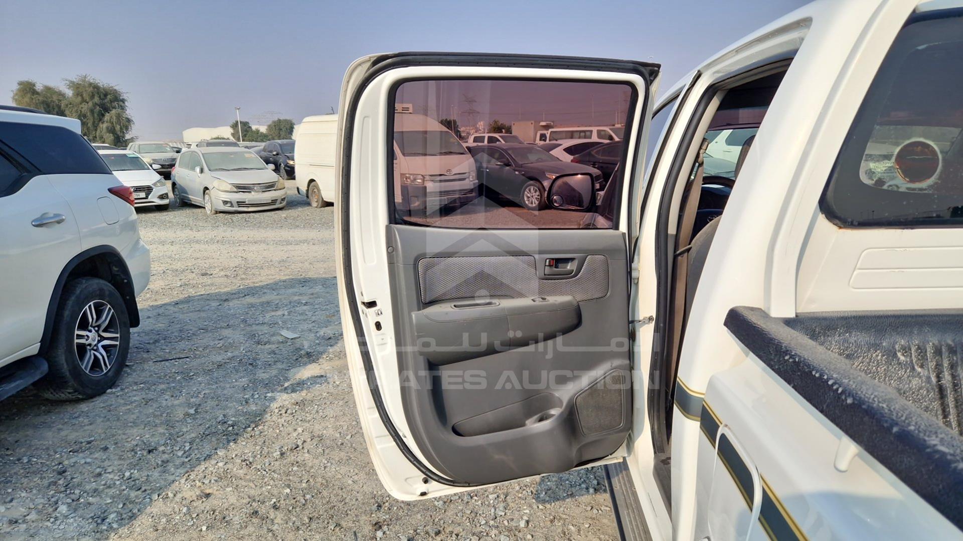 2015 TOYOTA HILUX VIN: MR0FX22G7F1144029