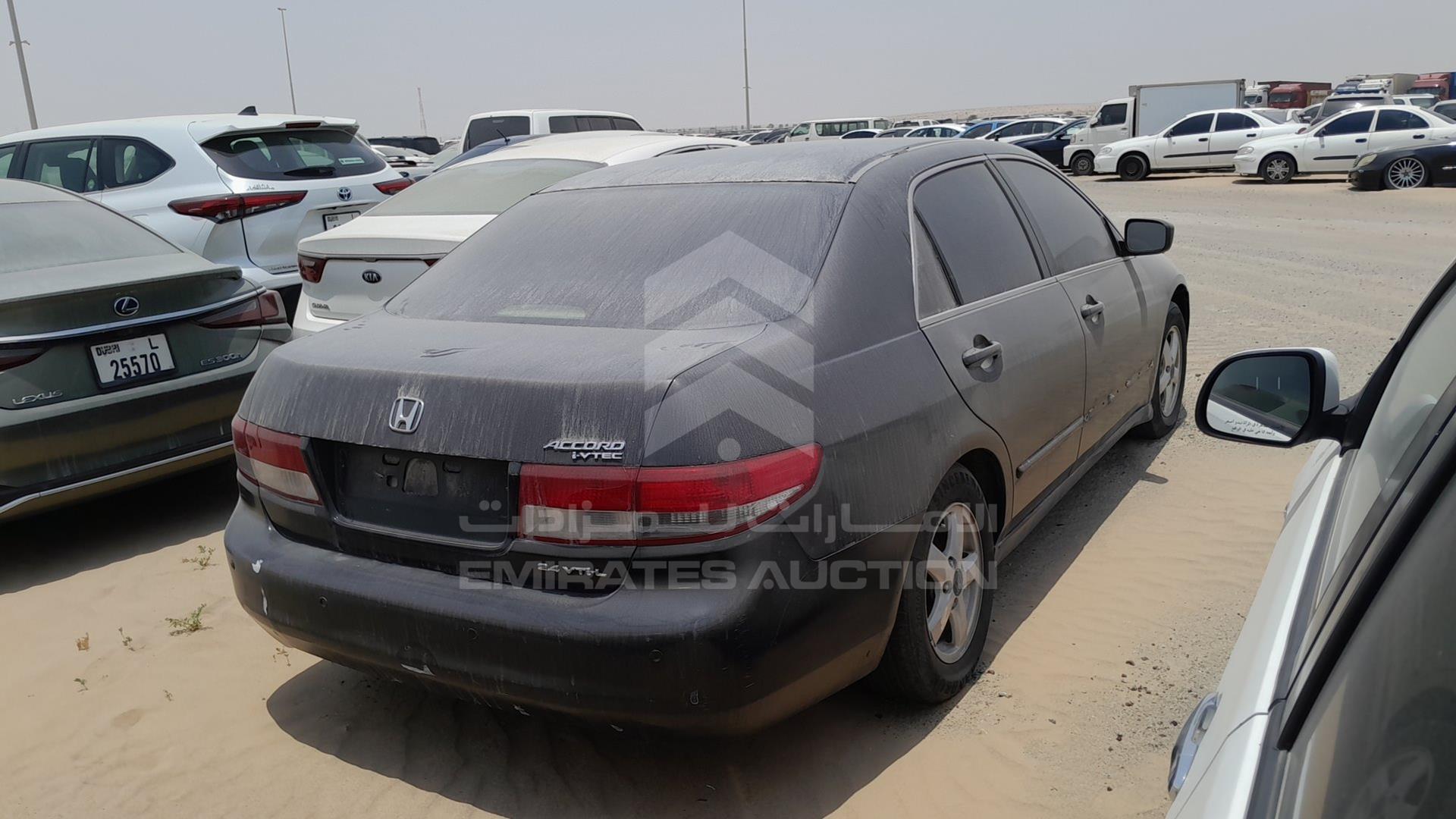 2004 HONDA ACCORD VIN: JHMCM56544C411132