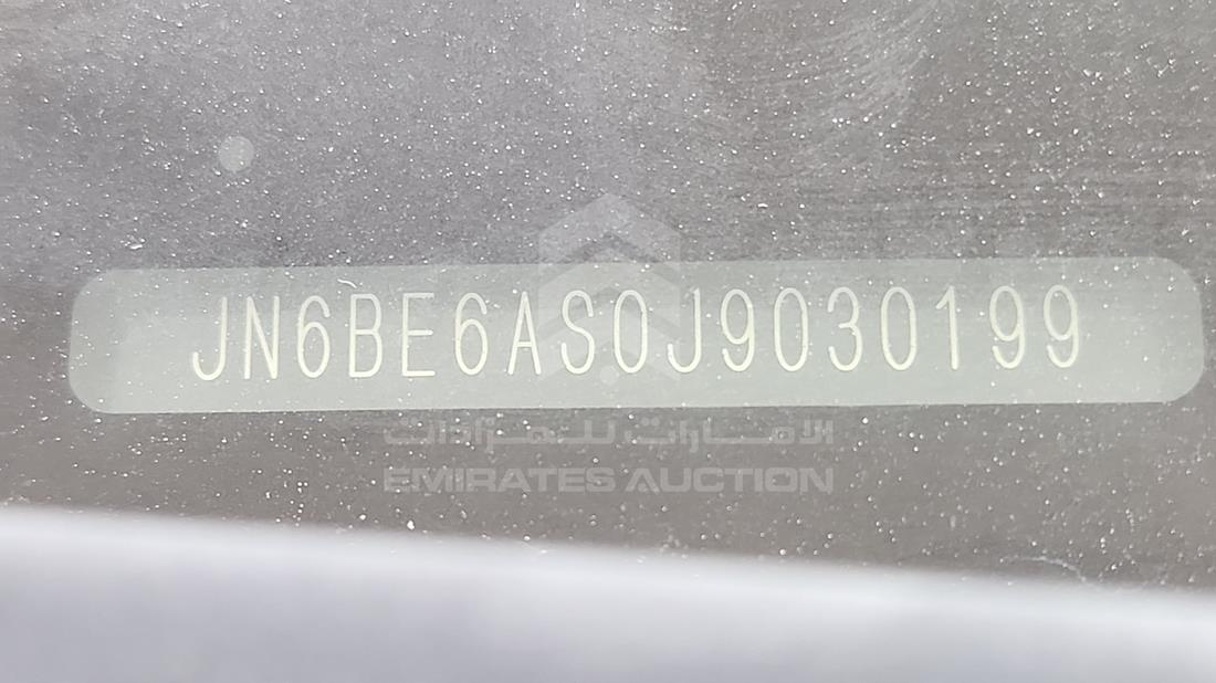 نيسان أورفان 2018 — رقم الشاسيه على الهيكل — صورة 2
