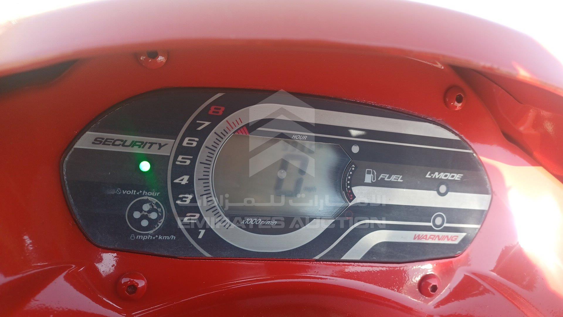 2014 JET SKI + TROLLEY YAMAHA VIN: USYAMA3923J314