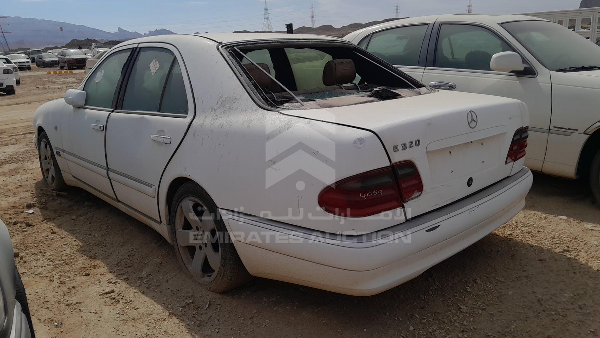 0 MERCEDES E320 VIN: WDB2100351A347598