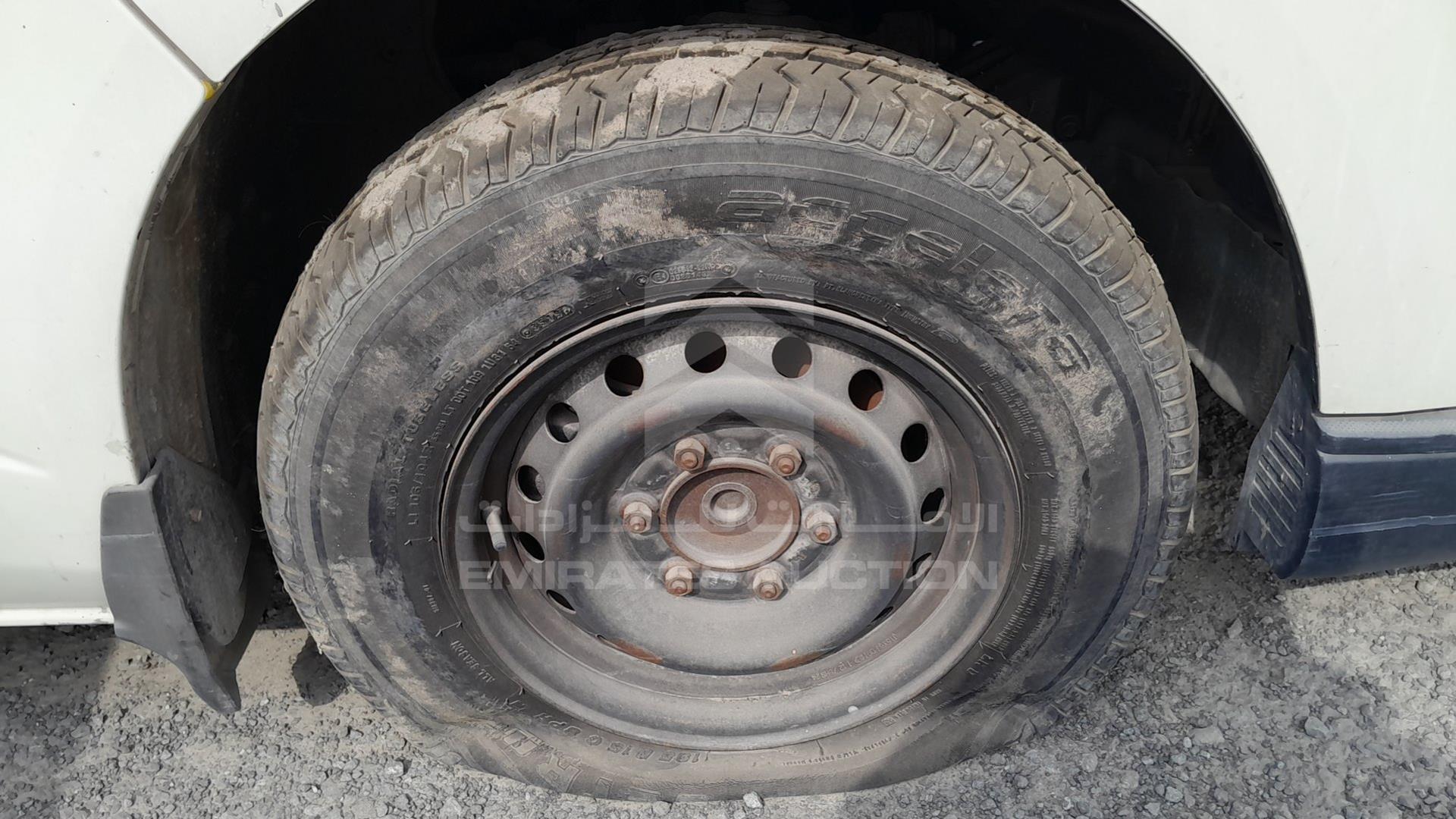2011 TOYOTA HIACE VIN: JTFHX02P0B0055986