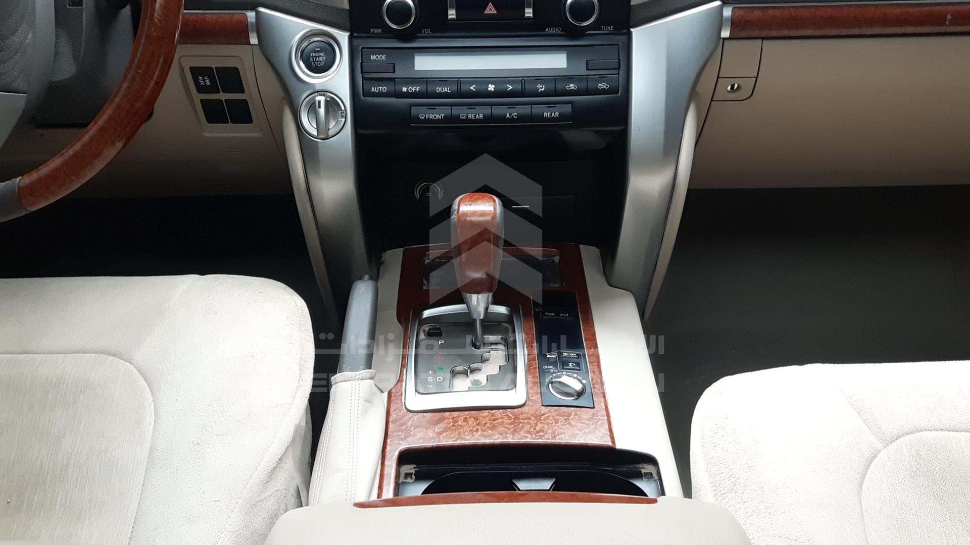 2015 TOYOTA LAND CRUISER VIN: JTMHY05J5F4032408