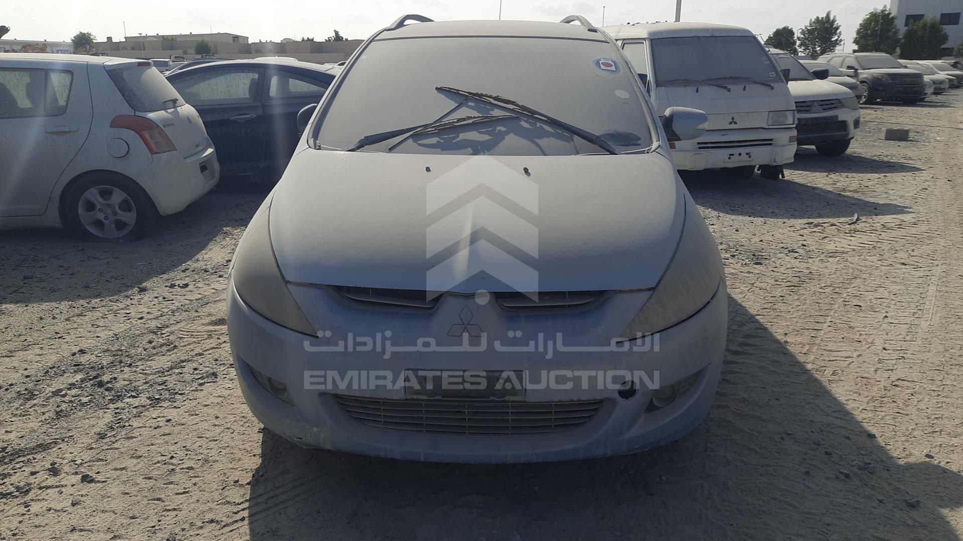 2005 MITSUBISHI GRANDIS VIN: JMYLRNA4W5Z703587