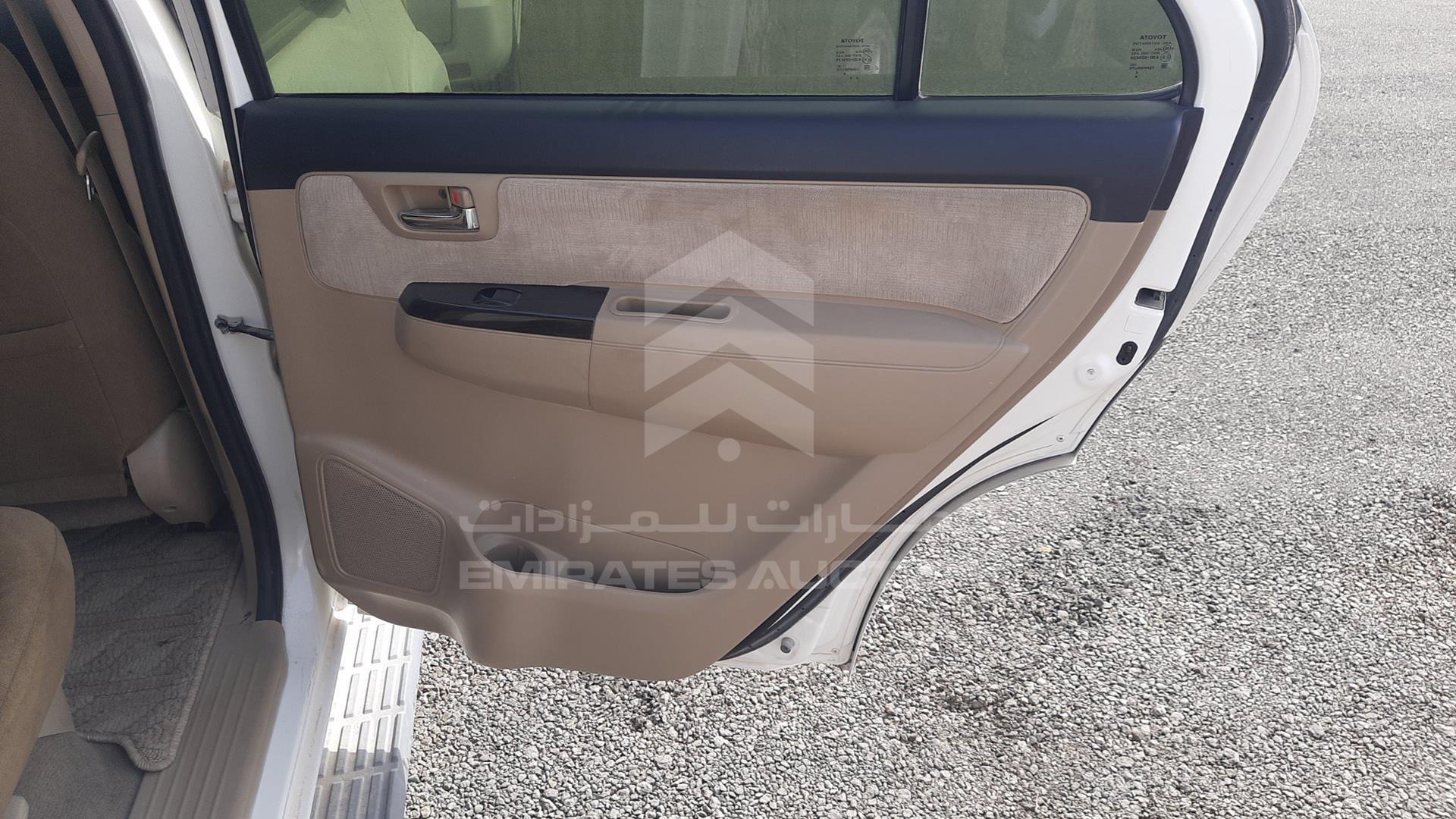 2014 TOYOTA FORTUNER VIN: MHFYU59G6E7034743