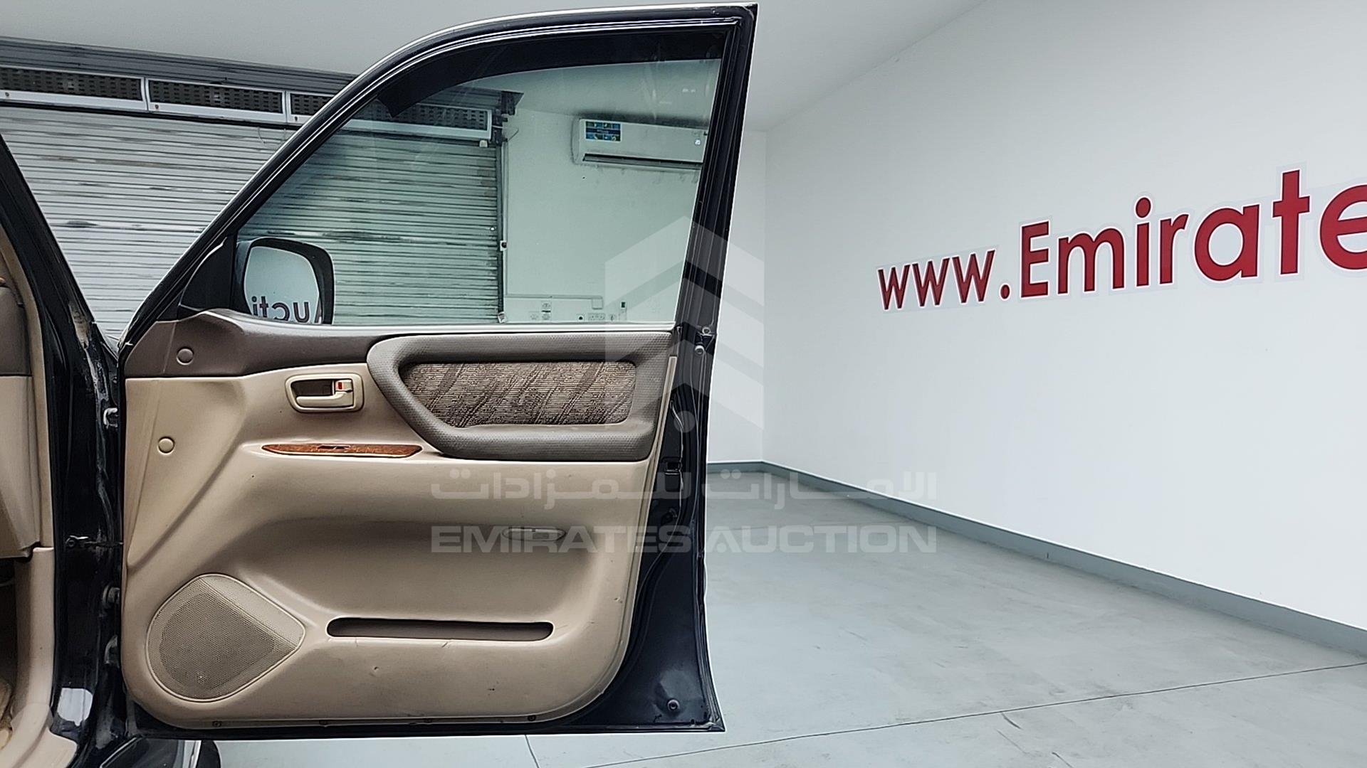 2001 TOYOTA LAND CRUISER VIN: JTEHT05J112007472