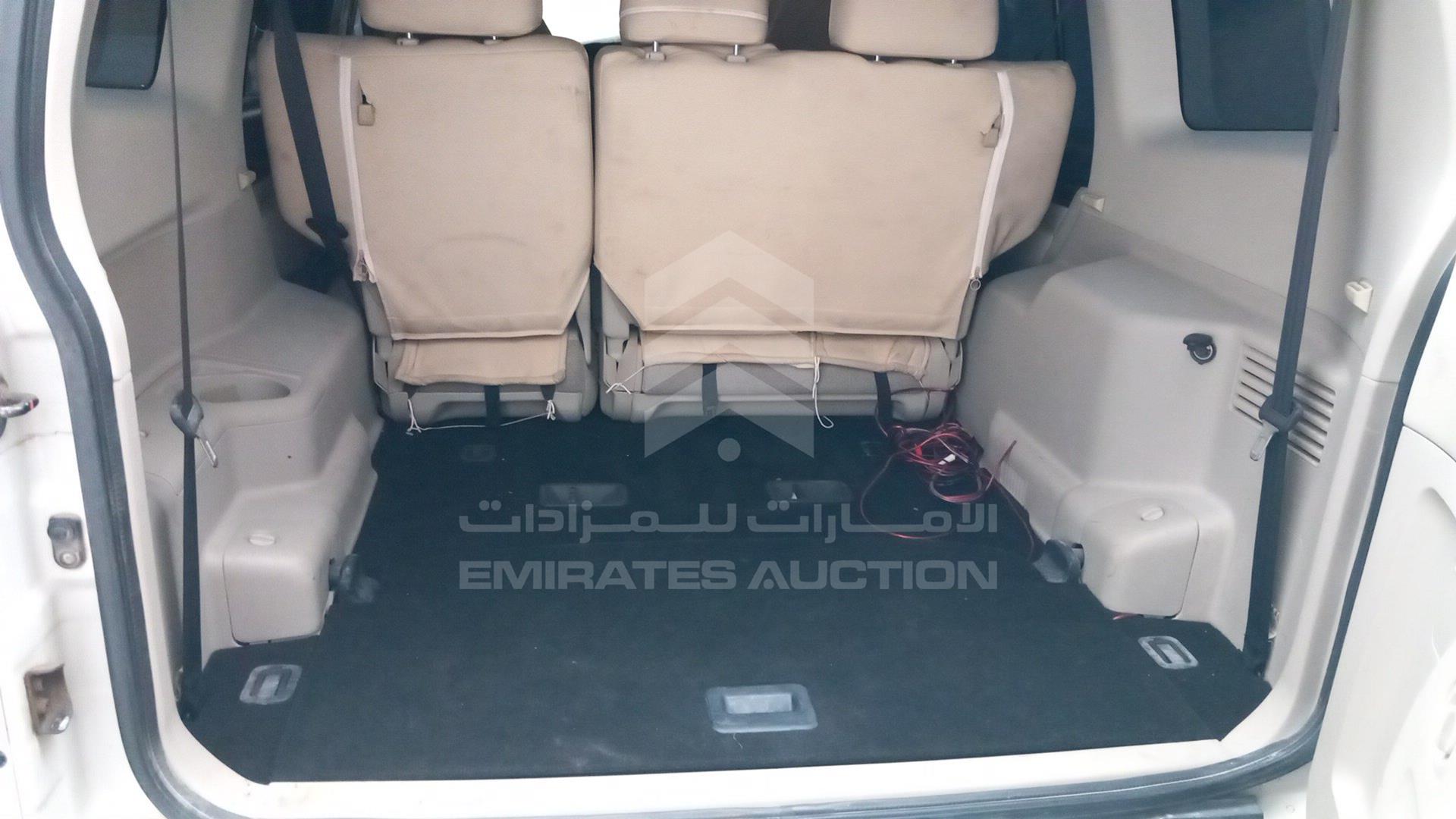 2011 MITSUBISHI PAJERO VIN: JMYLV97WB706495