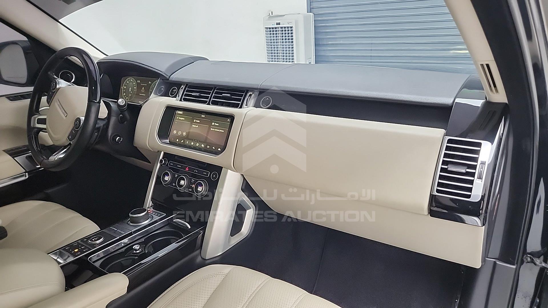 2017 RANGE ROVER VOGUE VIN: SALGA2FE3HA322950