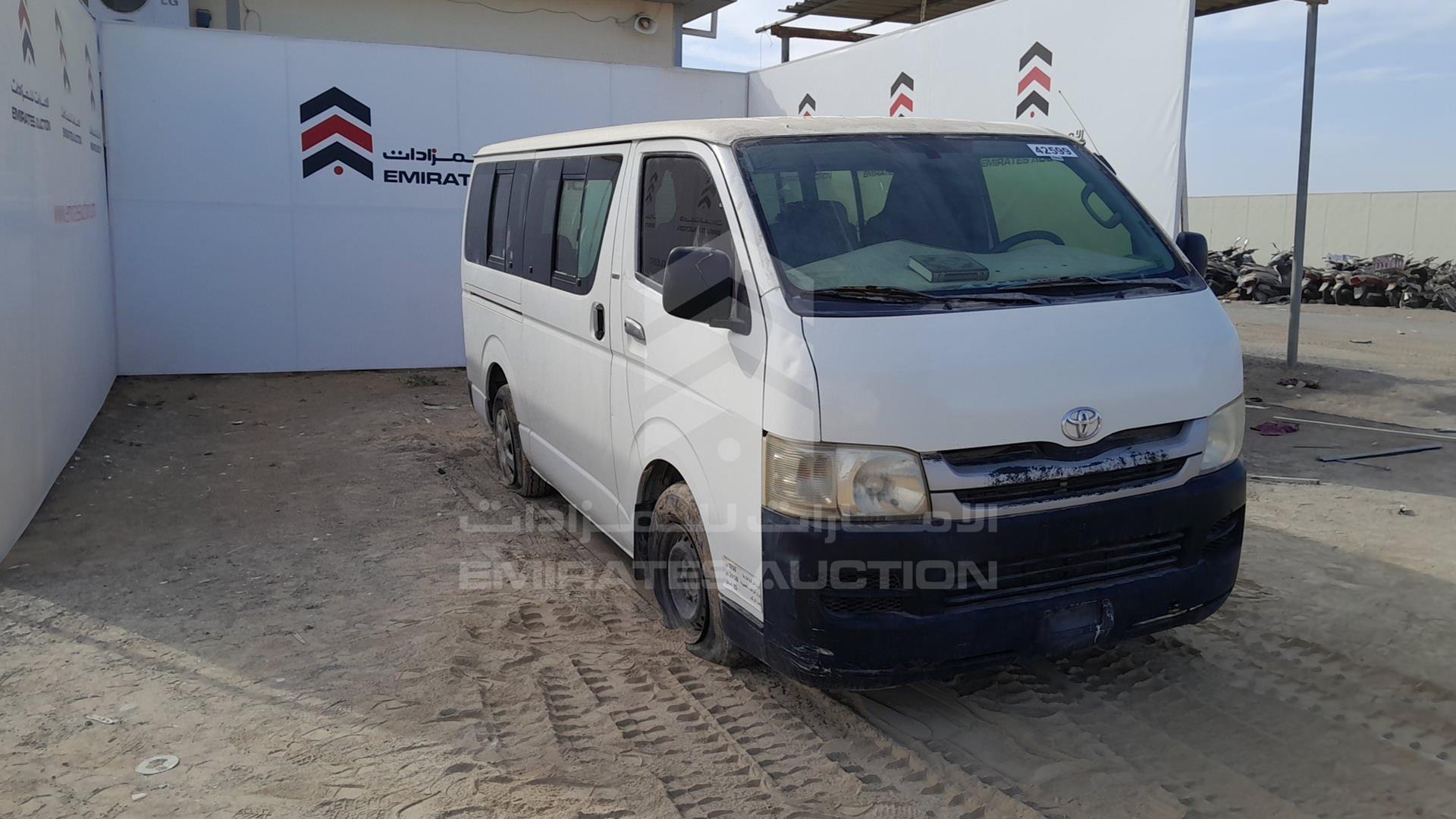 2010 TOYOTA HIACE VIN: JTGJX02P2A0029093