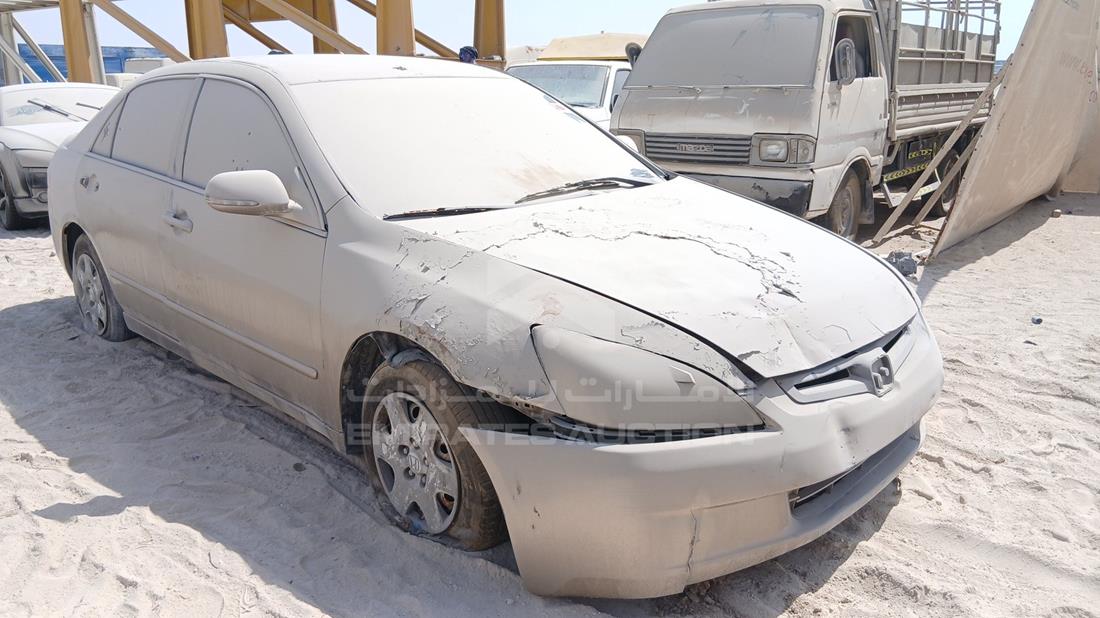 هوندا اكورد 2005 — الزاوية الأمامية اليمنى — صورة 9