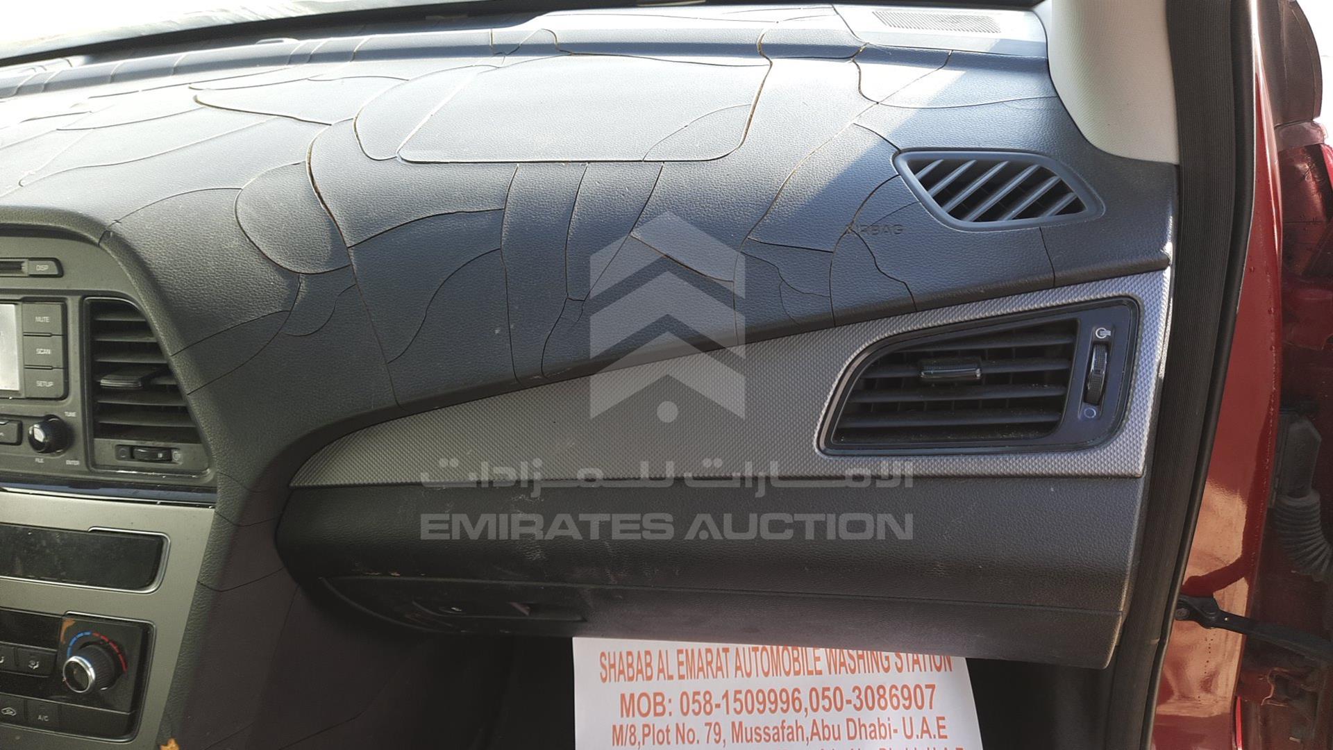 2015 HYUNDAI SONATA VIN: KMHE241G2FA028352