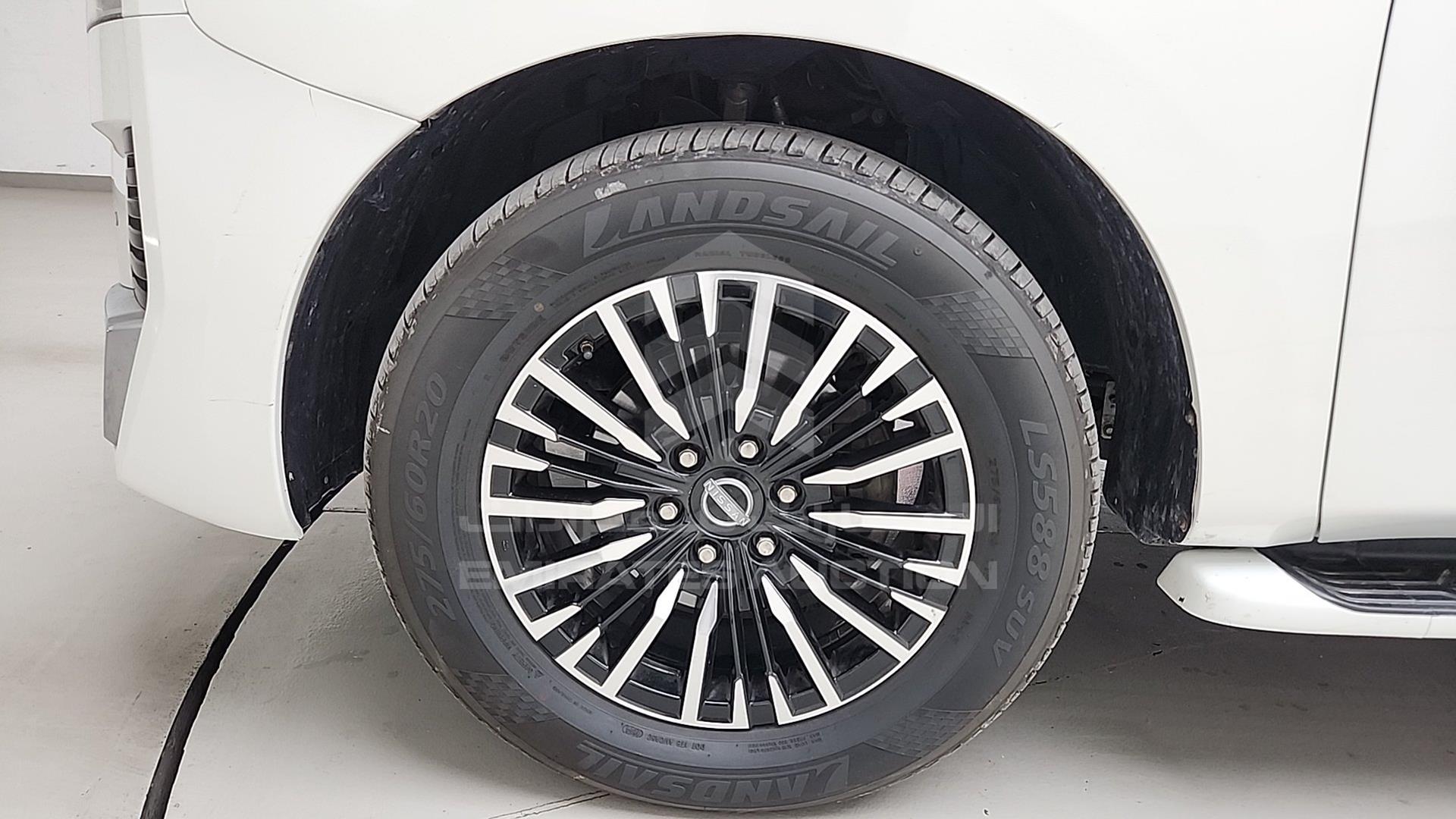 2011 INFINITI QX56 VIN: JNRAZ25Y9B9000789
