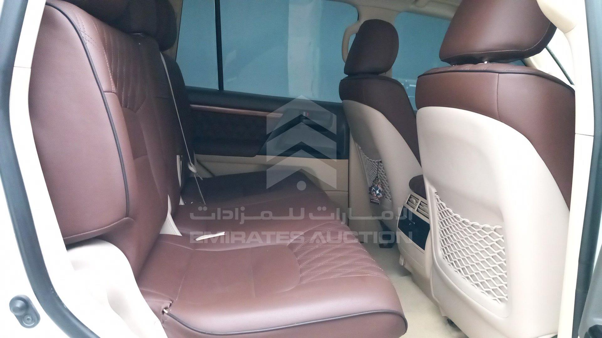 2017 TOYOTA LAND CRUISER VIN: JTMHU01JXH4137417