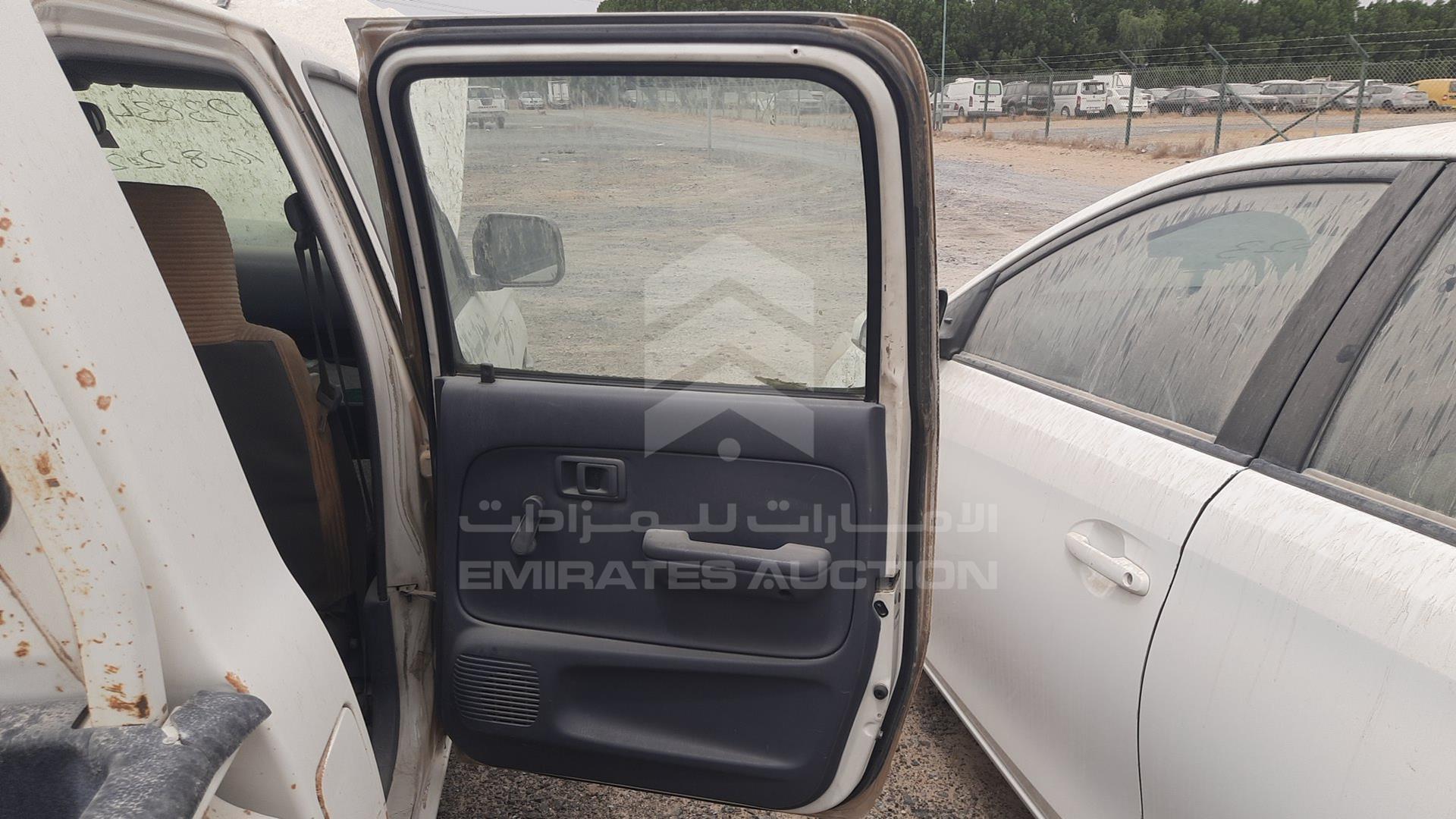 2004 TOYOTA HILUX VIN: JTFEM426740137615