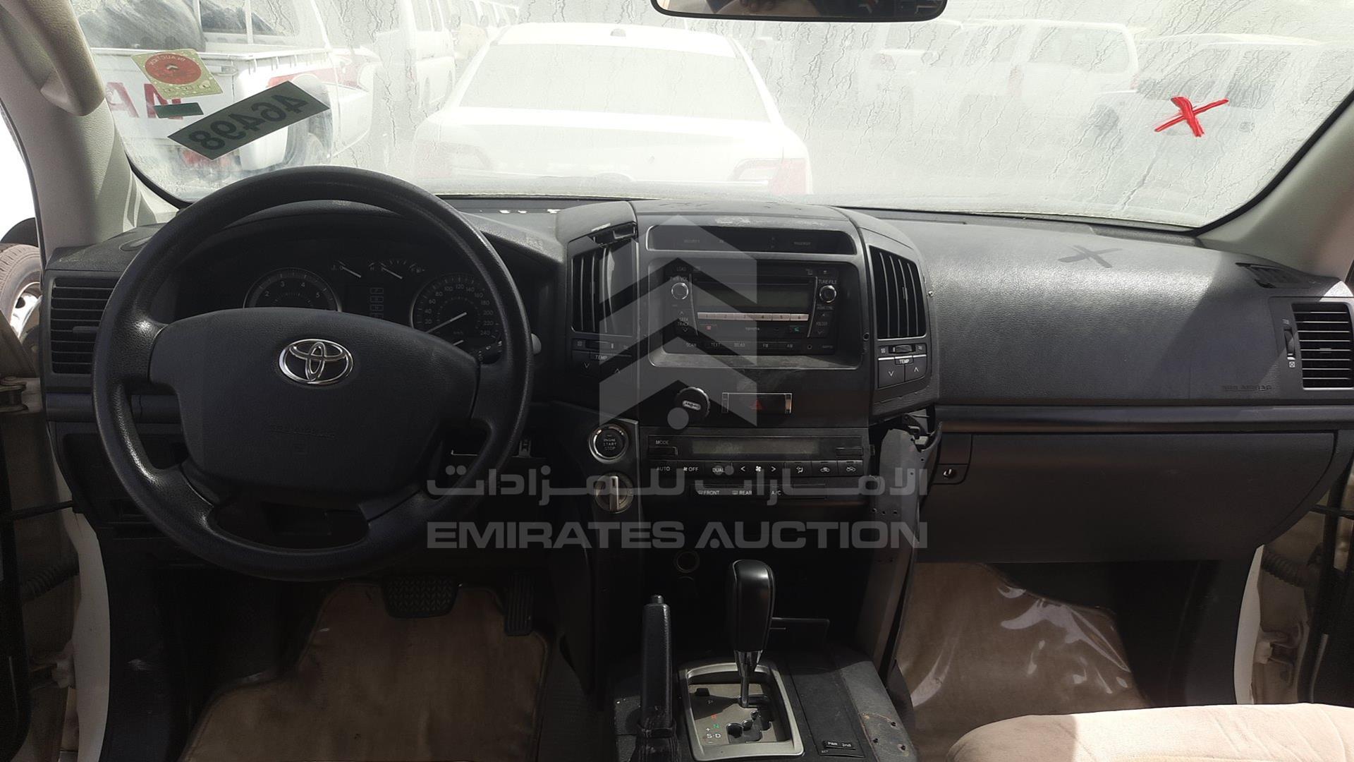 2011 TOYOTA LAND CRUISER VIN: JTMDU09J4B4032012