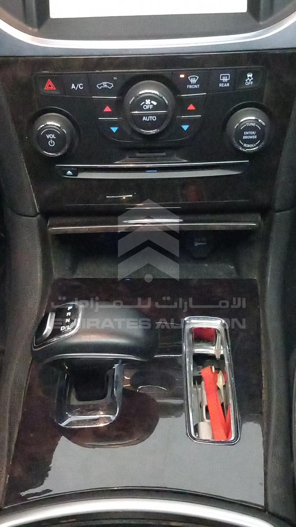 2014 CHRYSLER 300 C VIN: 2C3CCAKGXEH235923