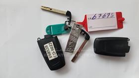 2013 BMW 535 i — Keys — Photo 6 — Thumbnail