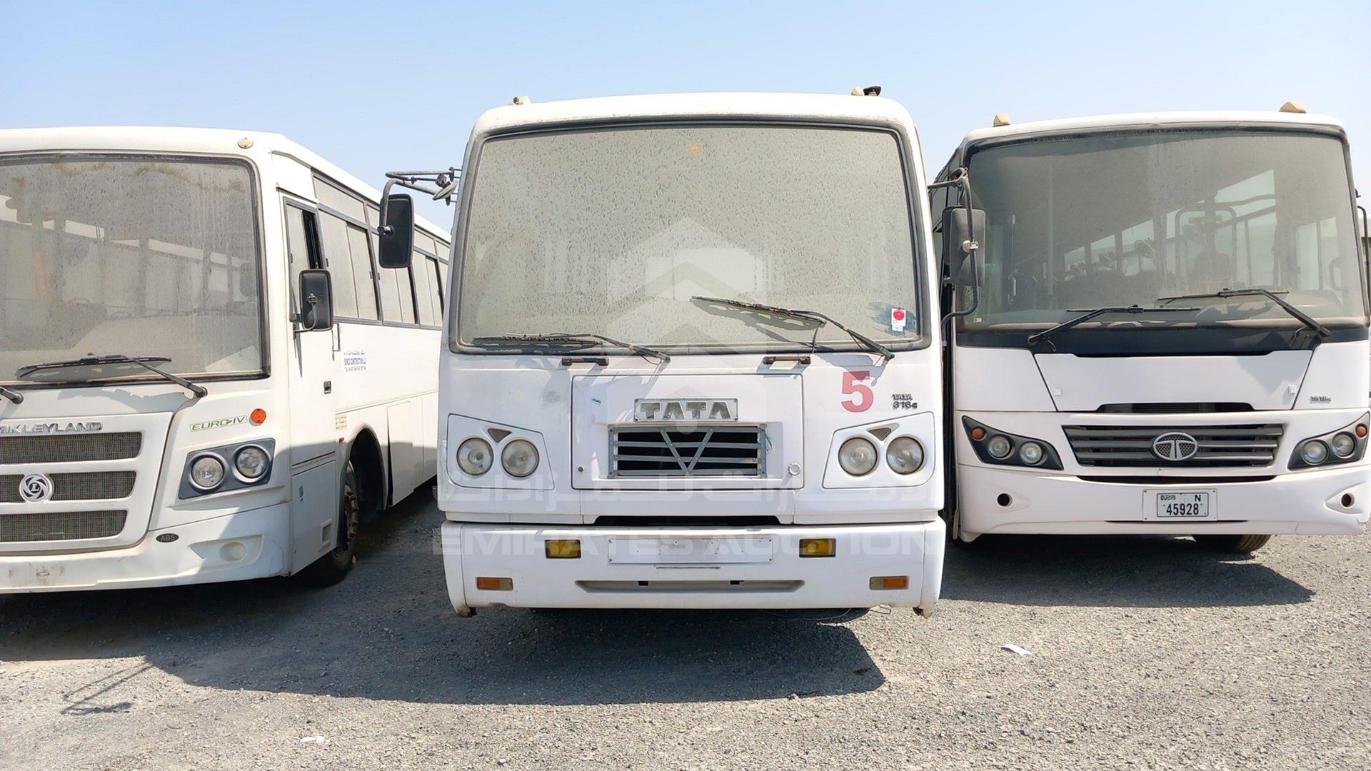 2005 TATA BUS VIN: MAT38906652L00197