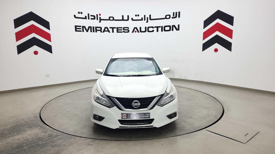 2016 Nissan Altima — 360-degree view