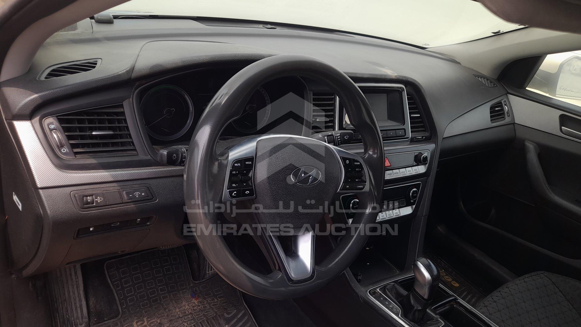 2019 HYUNDAI SONATA VIN: KMHE24130KA092946