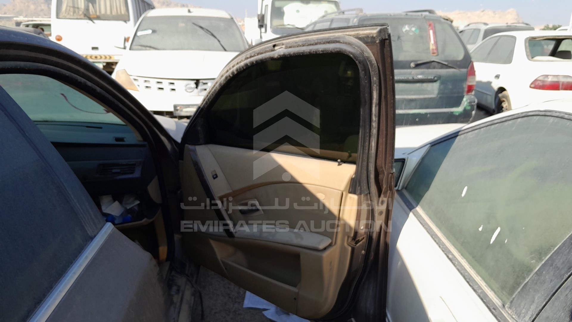 0 BMW 530I VIN: WBANA71015B608841
