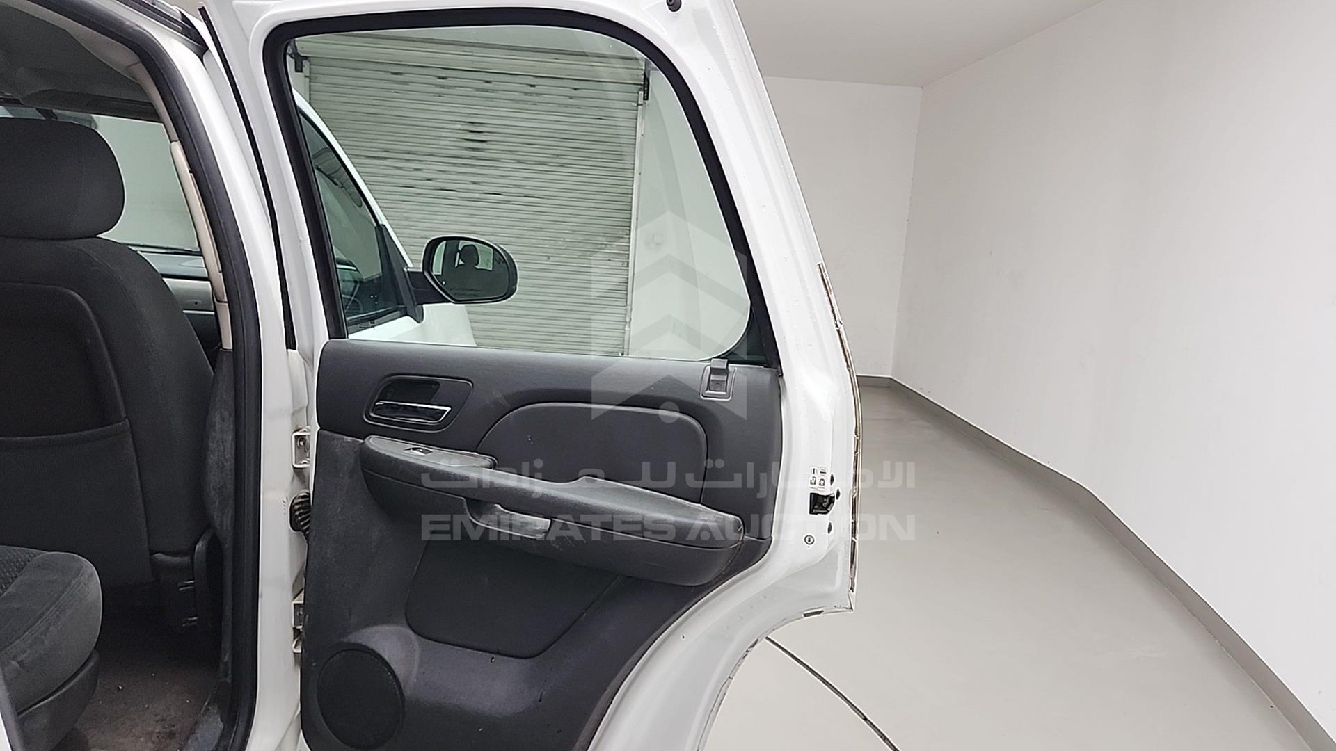2008 CHEVROLET TAHOE VIN: 1GNFK13JX8J126409